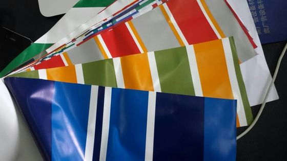 مواد ضد آتش قطب دار لامینات PVC TL550 پوشش ذوب گرم مواد با قدرت بالا