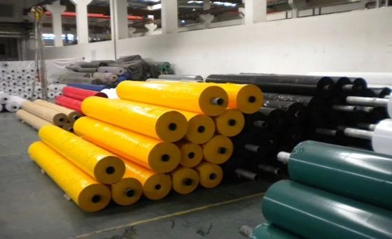 چند رنگی ضد UV ضد آب PVC پوشه کامیون پارچه پلپولین در رول 18X18 610G